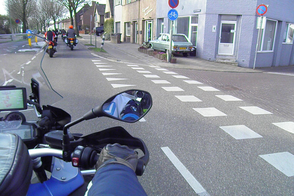 Motorrijbewijspoint Groningen theorie cursus online